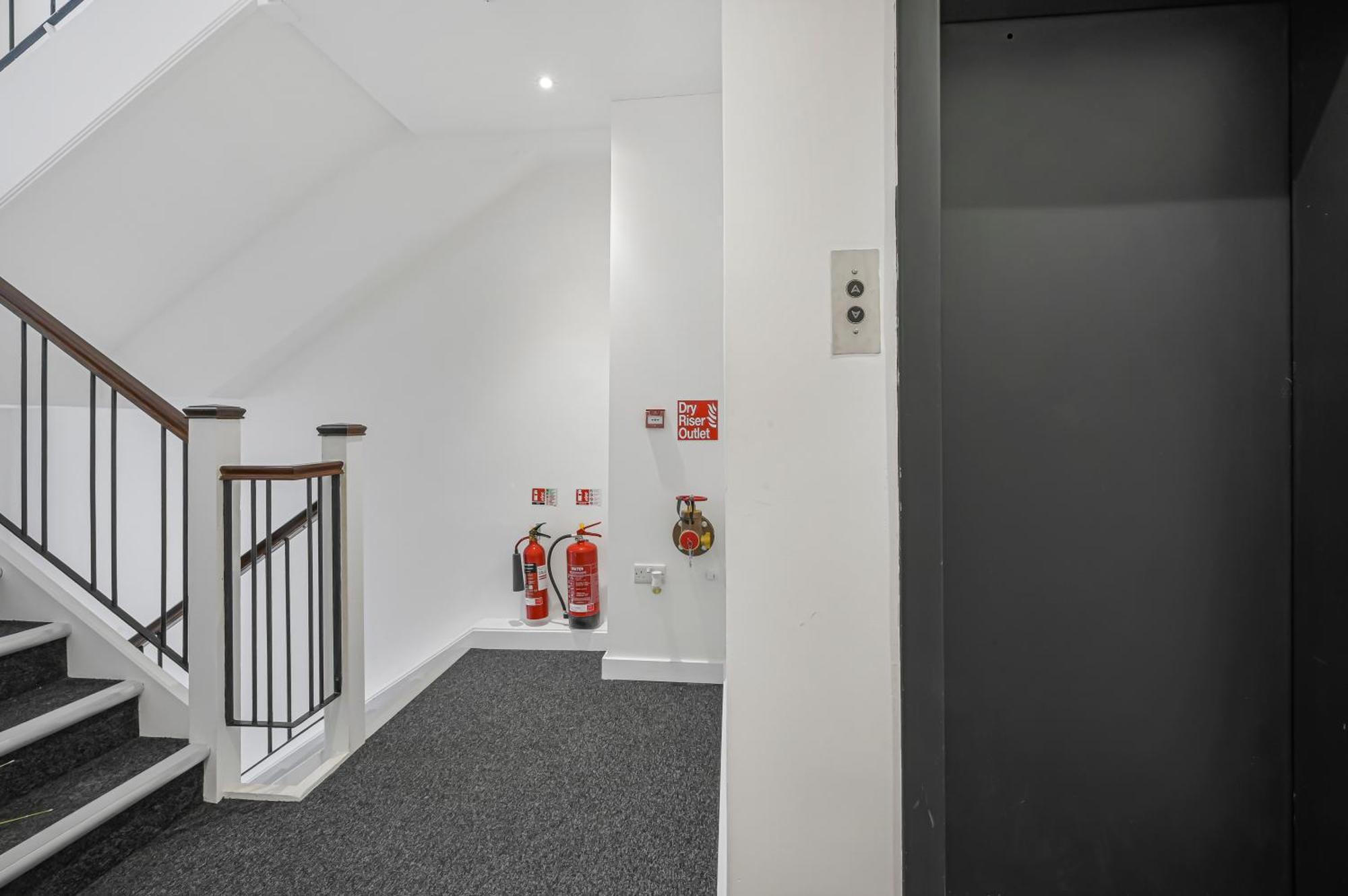 Studio 64 Londra Esterno foto